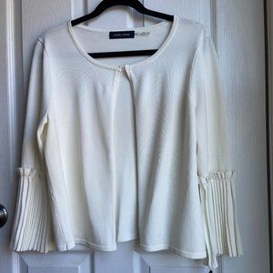Ivanka Trump NWT White Cardigan with Bell Sleeves Size Medium